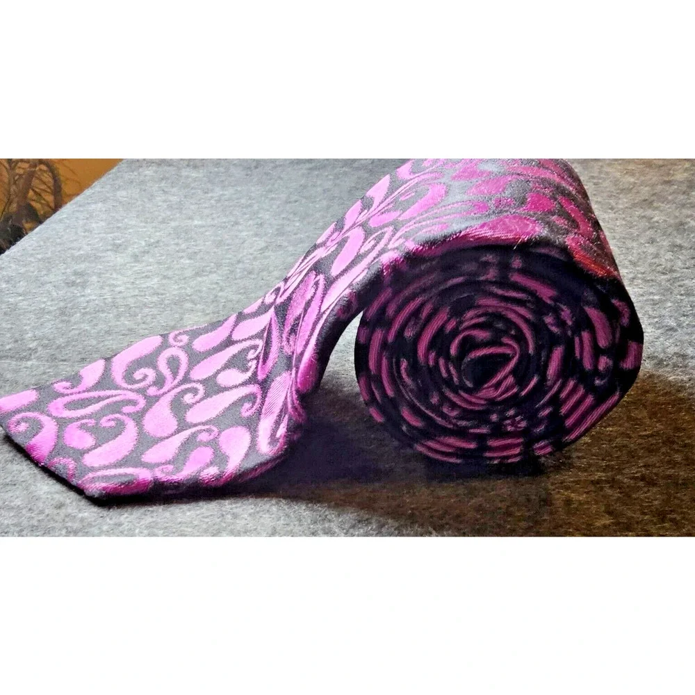Ted Baker Tie 100% Italian Silk Paisley Purple Designer London Luxury USA 60